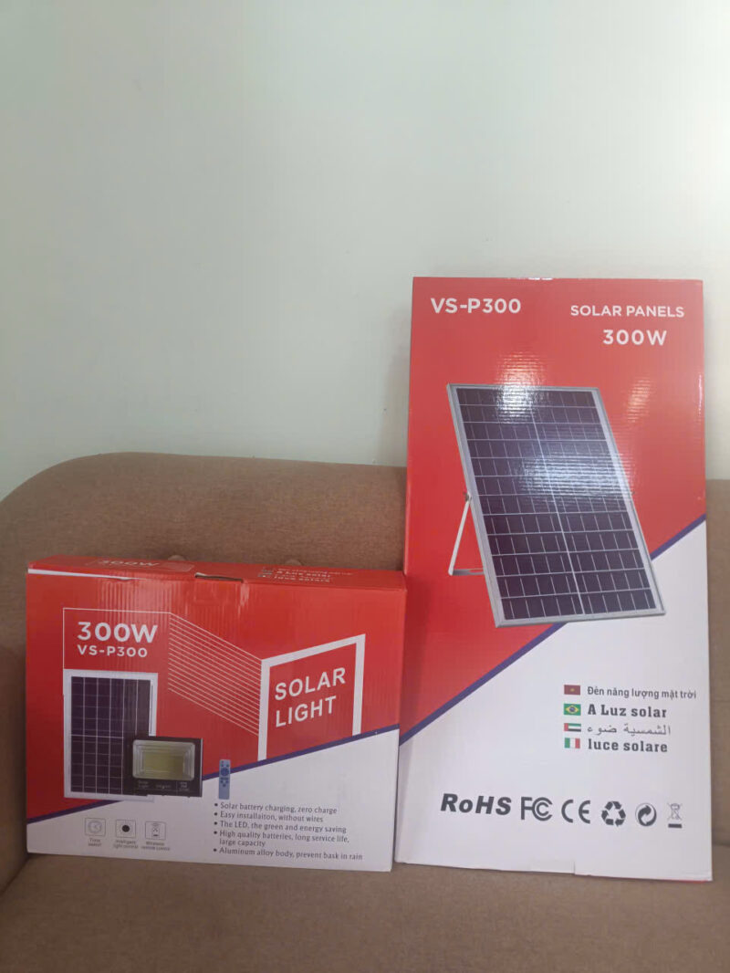 Đèn pha năng lượng mặt trời VS-P300 300W